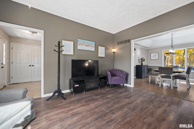 26 LINDEN Court, Morton, IL 61550