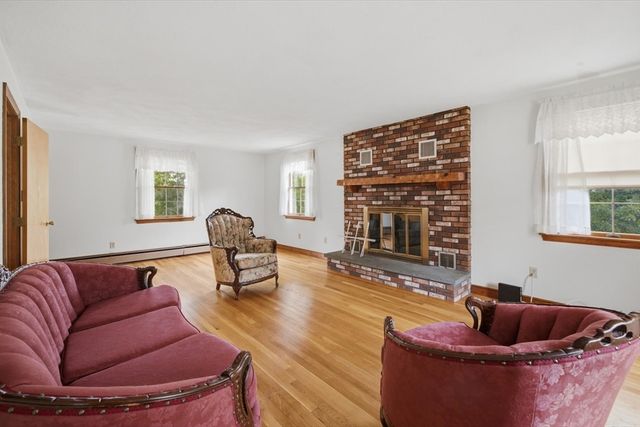 106 Edge Hill Rd, Milton, MA 02186