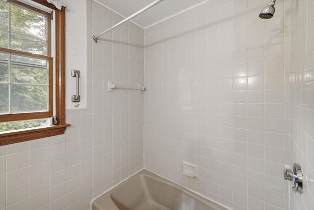 106 Edge Hill Rd, Milton, MA 02186