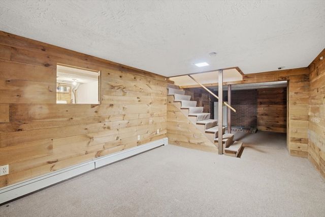 106 Edge Hill Rd, Milton, MA 02186