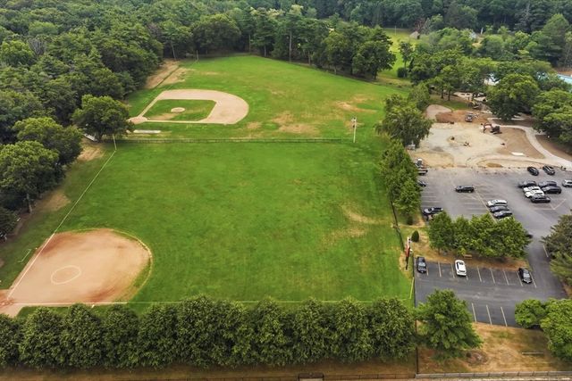 106 Edge Hill Rd, Milton, MA 02186