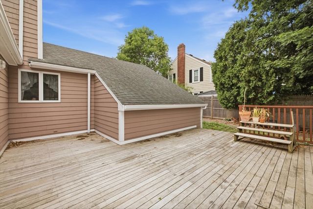 106 Edge Hill Rd, Milton, MA 02186