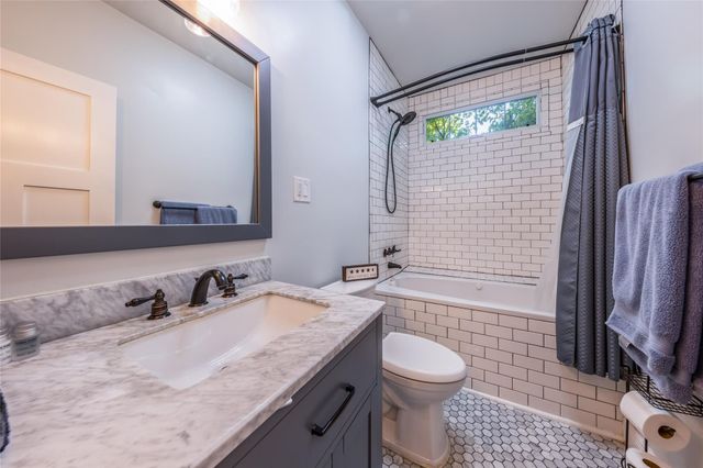 2013 Canterbury ST A, Austin, TX 78702