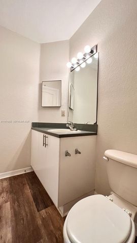 120 SW Peacock Blvd 11206, Port St. Lucie, FL 34986