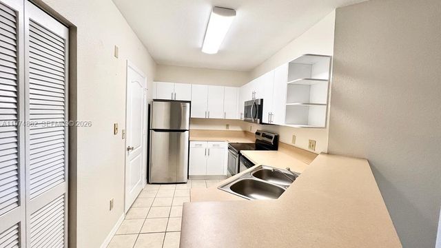 120 SW Peacock Blvd 11206, Port St. Lucie, FL 34986