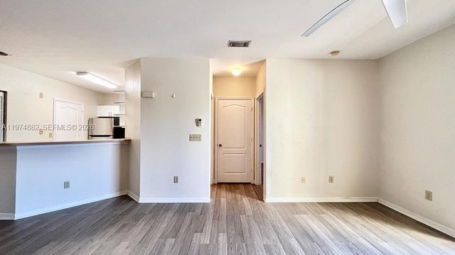 120 SW Peacock Blvd 11206, Port St. Lucie, FL 34986