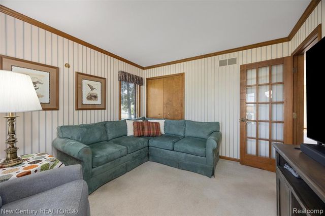 4071 Chevron Drive, Highland, MI 48356