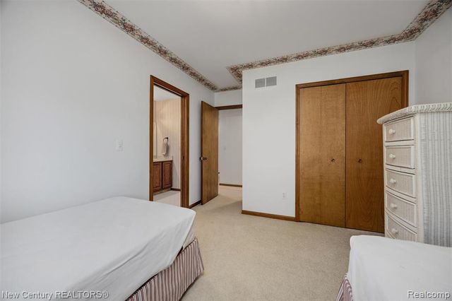 4071 Chevron Drive, Highland, MI 48356