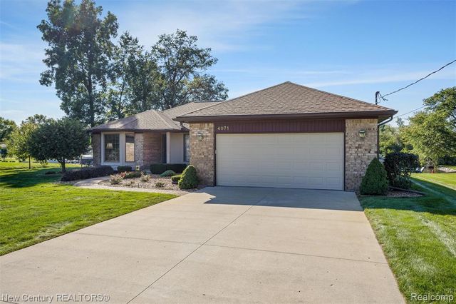 4071 Chevron Drive, Highland, MI 48356