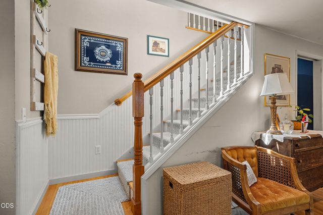 667 Rose Valley Court, Central Point, OR 97502