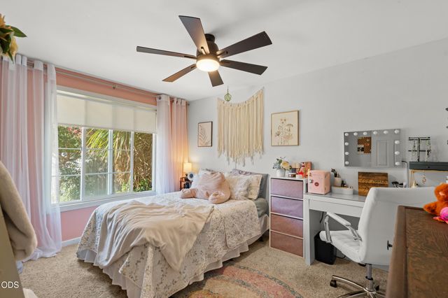 667 Rose Valley Court, Central Point, OR 97502