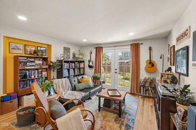 667 Rose Valley Court, Central Point, OR 97502