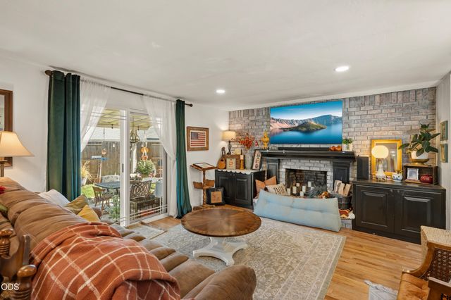 667 Rose Valley Court, Central Point, OR 97502