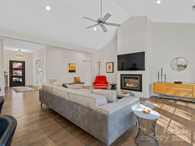 2508 Carriage Falls Court, Hendersonville, NC 28791