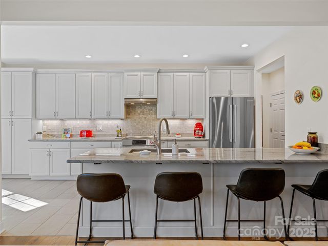 2508 Carriage Falls Court, Hendersonville, NC 28791