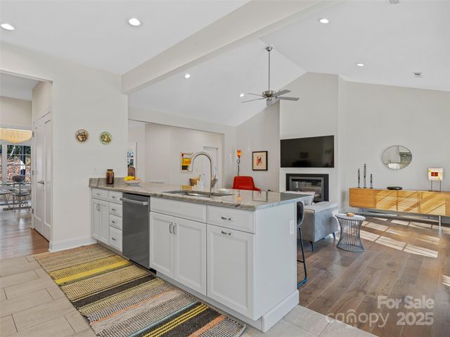 2508 Carriage Falls Court, Hendersonville, NC 28791