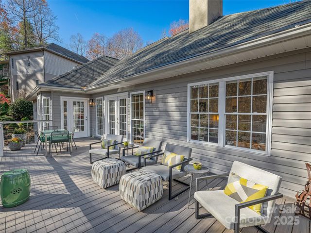 2508 Carriage Falls Court, Hendersonville, NC 28791