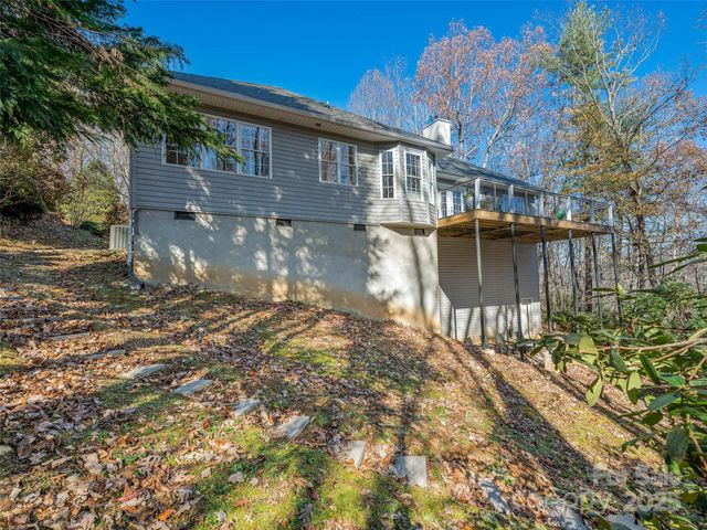 2508 Carriage Falls Court, Hendersonville, NC 28791