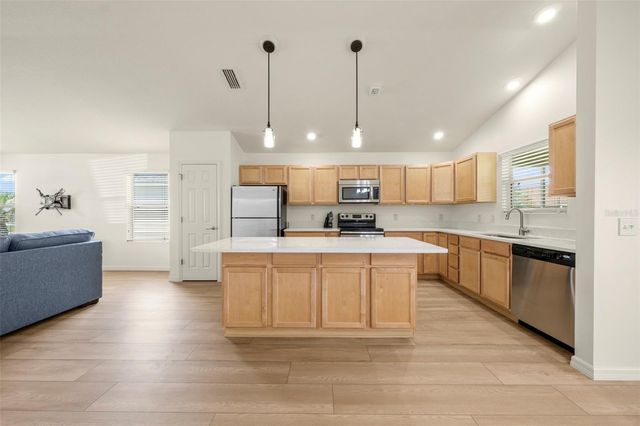 2418 HOPESPRING LOOP, The Villages, FL 32162