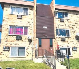 512 Piper Lane, Prospect Heights, IL 60070