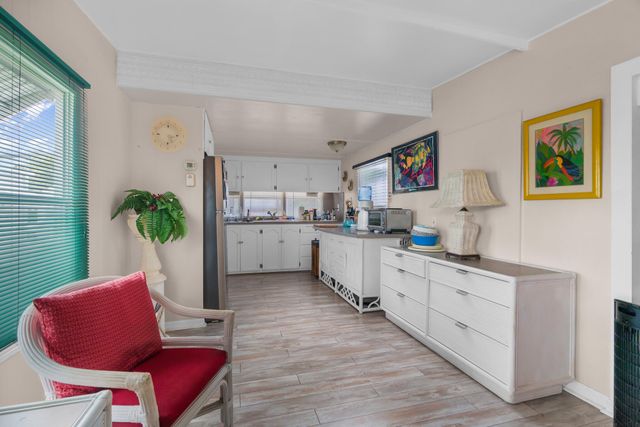 202 N Ibis S, Briny Breezes, FL 33435