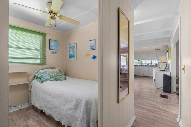 202 N Ibis S, Briny Breezes, FL 33435