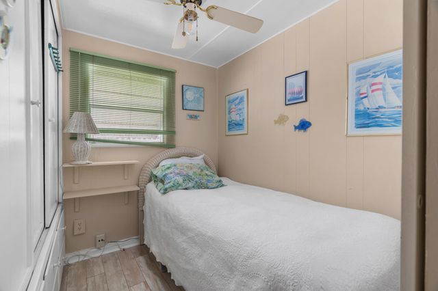 202 N Ibis S, Briny Breezes, FL 33435