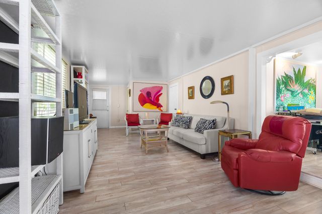 202 N Ibis S, Briny Breezes, FL 33435