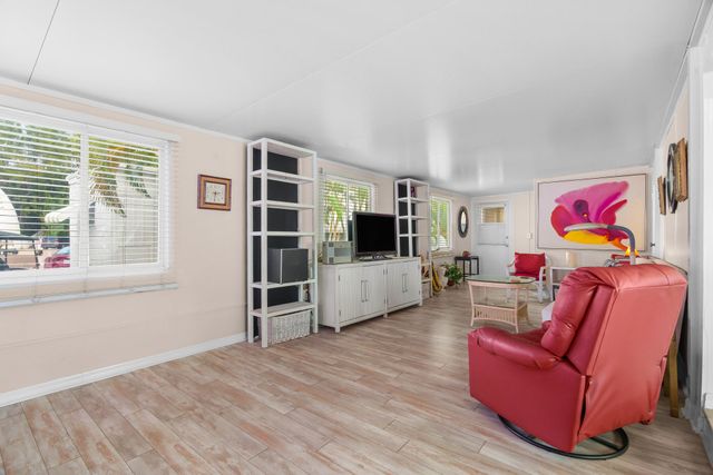 202 N Ibis S, Briny Breezes, FL 33435