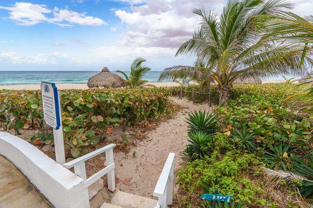 202 N Ibis S, Briny Breezes, FL 33435