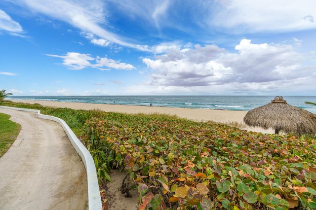 202 N Ibis S, Briny Breezes, FL 33435