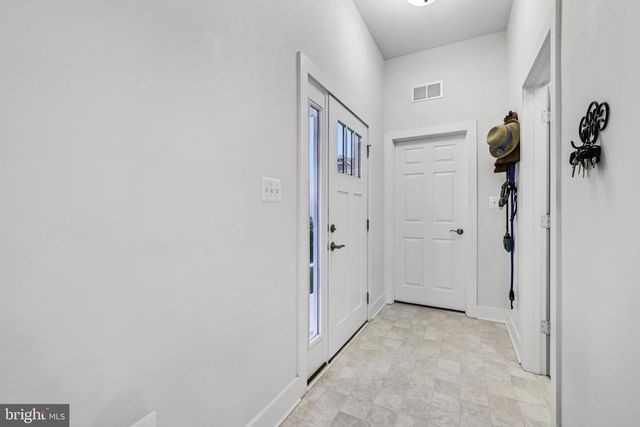 2810 TOWN VIEW CIR, New Windsor, MD 21776