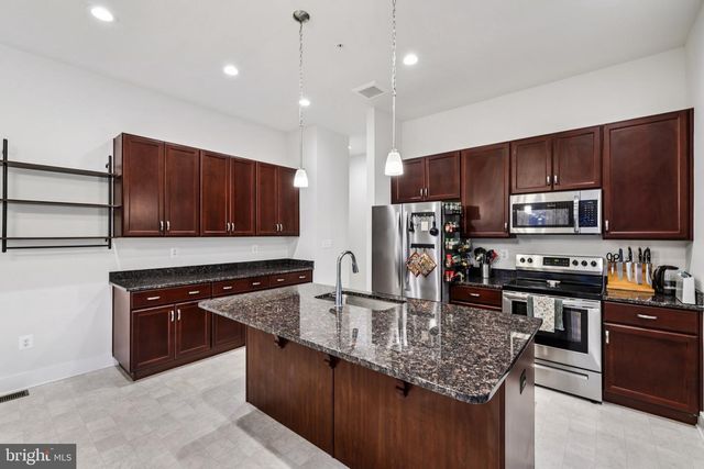 2810 TOWN VIEW CIR, New Windsor, MD 21776