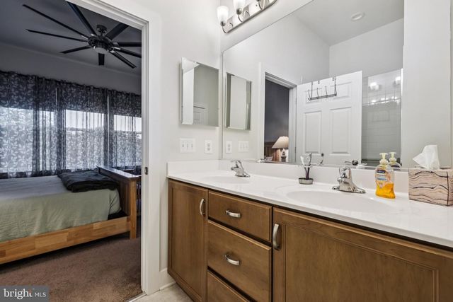 2810 TOWN VIEW CIR, New Windsor, MD 21776