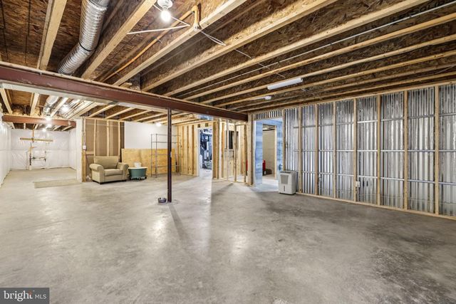 2810 TOWN VIEW CIR, New Windsor, MD 21776