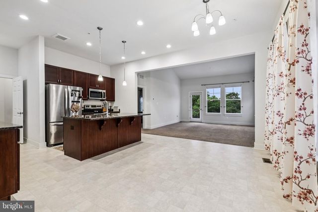 2810 TOWN VIEW CIR, New Windsor, MD 21776