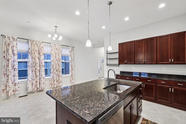 2810 TOWN VIEW CIR, New Windsor, MD 21776