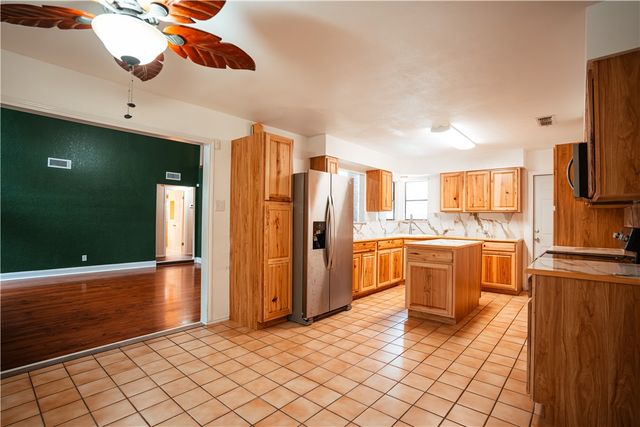 6321 Kristin Dr, Corpus Christi, TX 78414