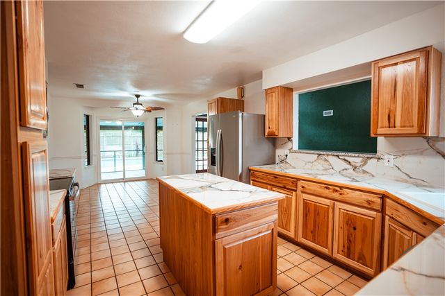 6321 Kristin Dr, Corpus Christi, TX 78414