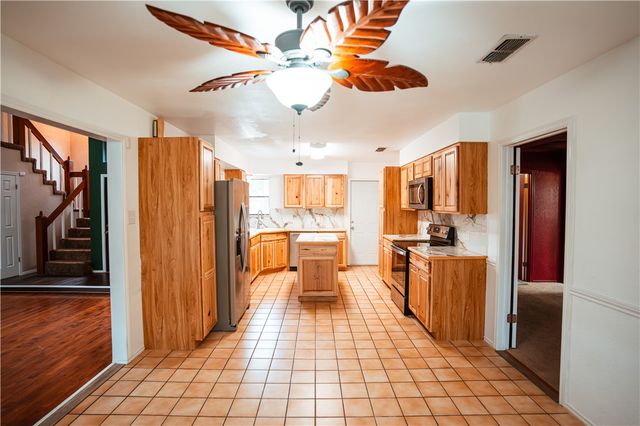 6321 Kristin Dr, Corpus Christi, TX 78414