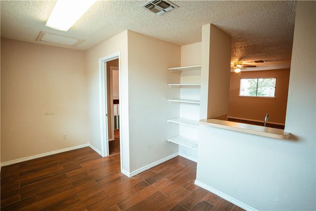 6321 Kristin Dr, Corpus Christi, TX 78414