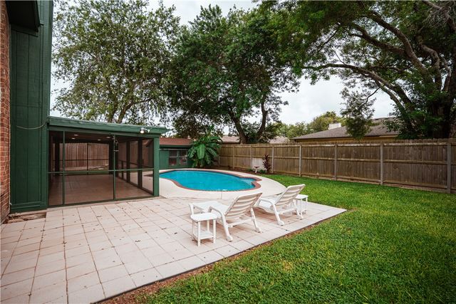 6321 Kristin Dr, Corpus Christi, TX 78414