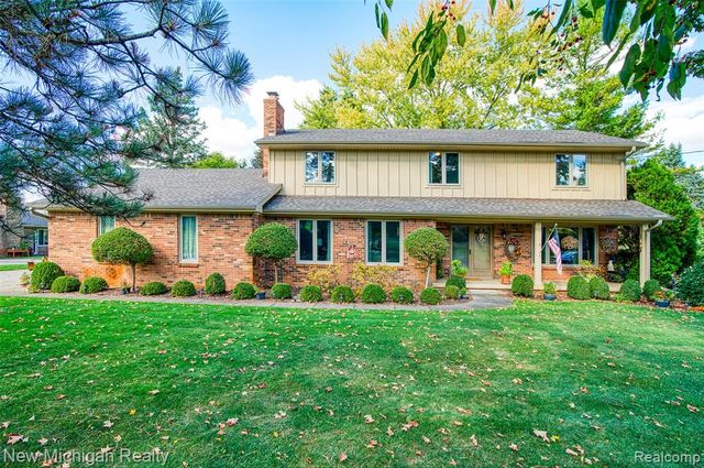 9201 Burning Tree Drive, Grand Blanc, MI 48439