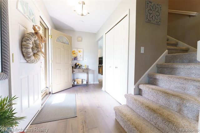 9201 Burning Tree Drive, Grand Blanc, MI 48439