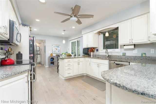 9201 Burning Tree Drive, Grand Blanc, MI 48439