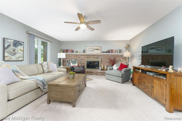 9201 Burning Tree Drive, Grand Blanc, MI 48439