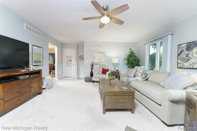 9201 Burning Tree Drive, Grand Blanc, MI 48439