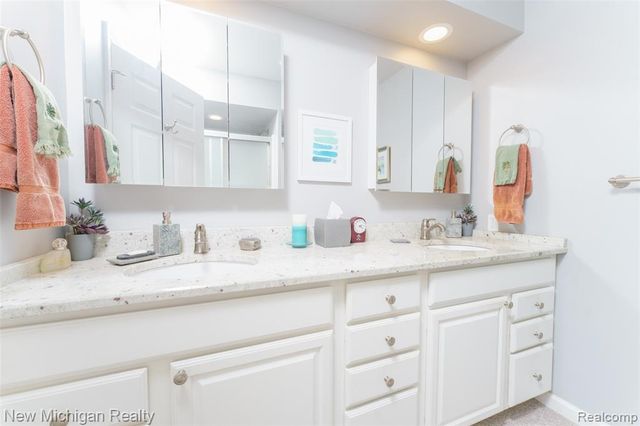 9201 Burning Tree Drive, Grand Blanc, MI 48439
