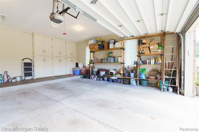 9201 Burning Tree Drive, Grand Blanc, MI 48439
