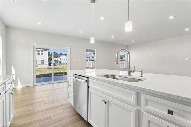 1504 Charlie ST, Chesapeake, VA 23322